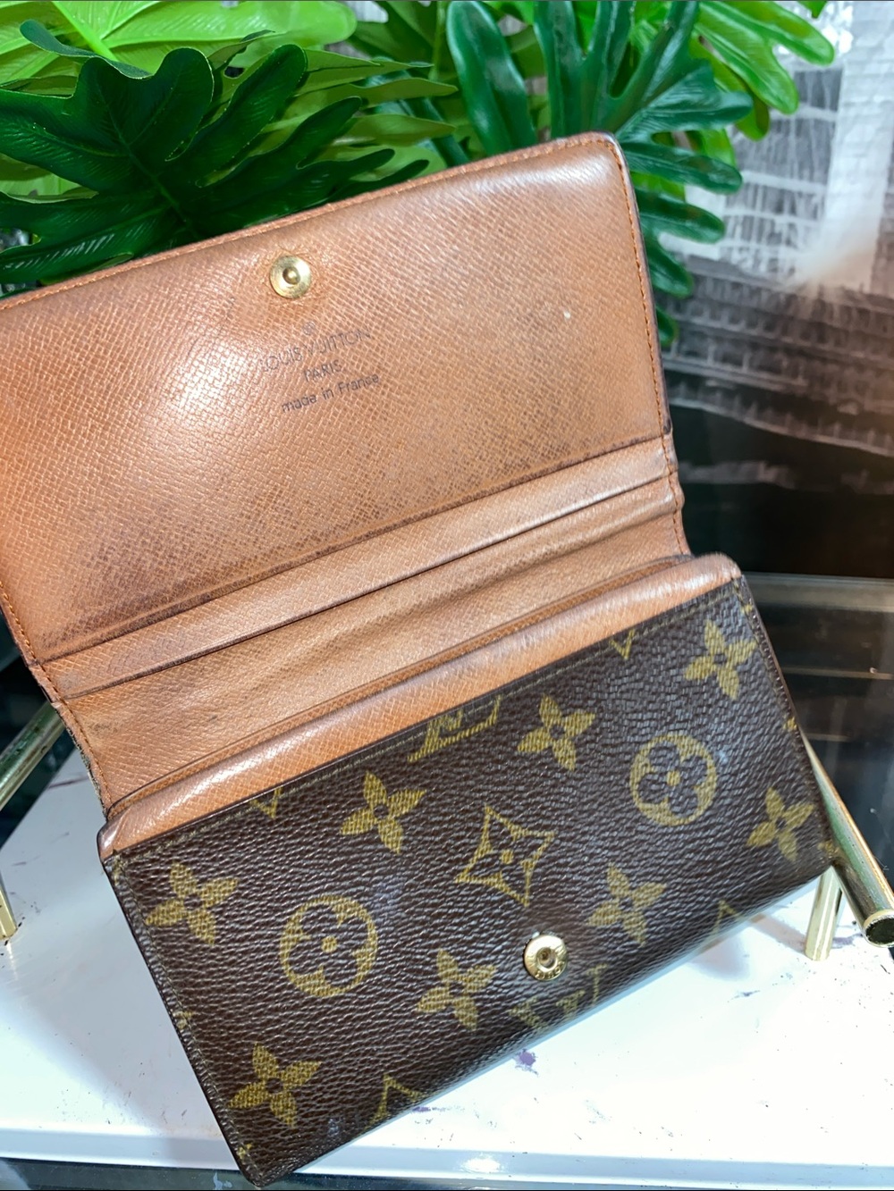 Authentic Louis Vuitton Monogram Bifold Zippy Wallet - Picture 9 of 15